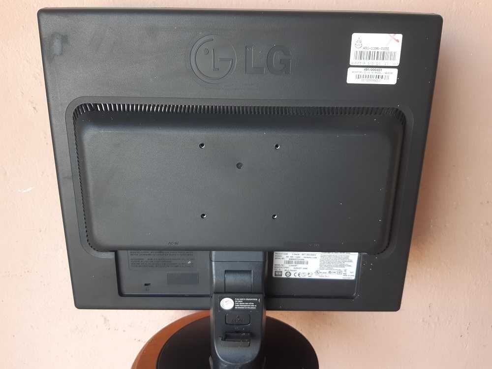 monitor do komputera 19" LG