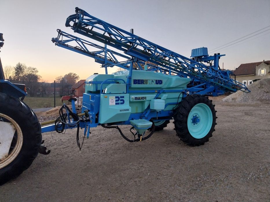 Opryskiwacz Berthoud Major 25