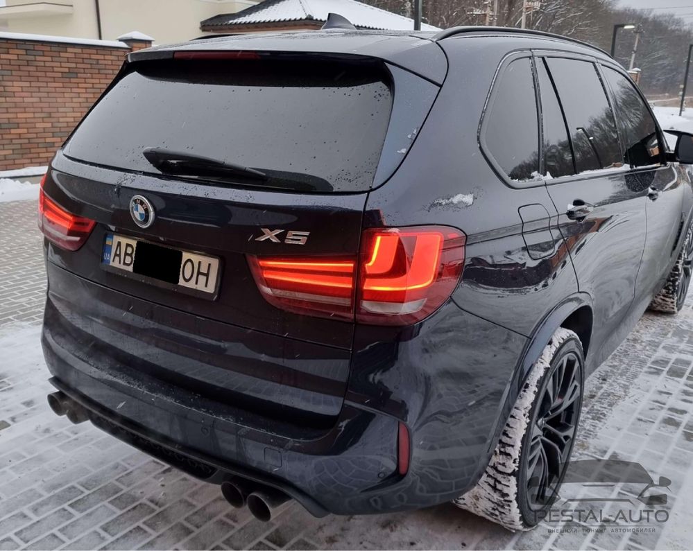 Задний бампер на BMW X5 F15 2013-2018 год ( в стиле X5M F85 )
