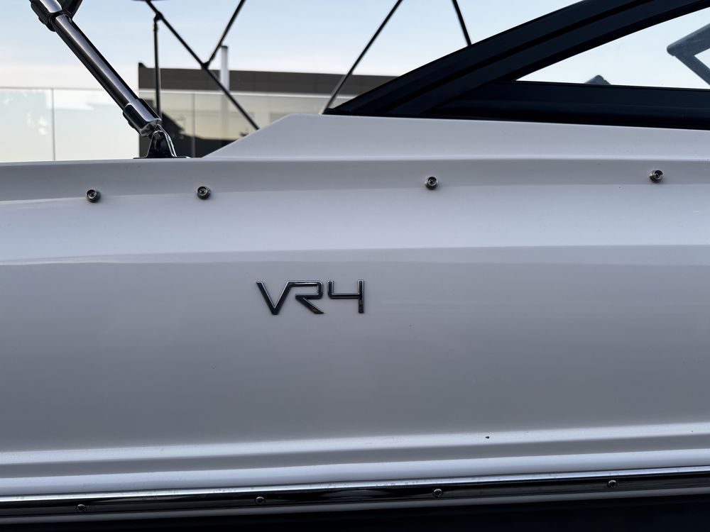 Bayliner VR 4 E - łodź motorowa