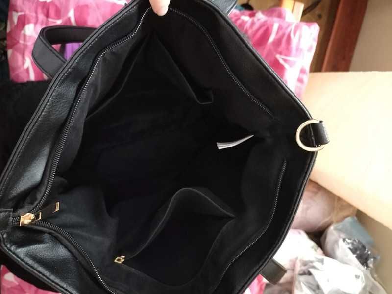 Torebka torba czarna shopper z breloczkiem