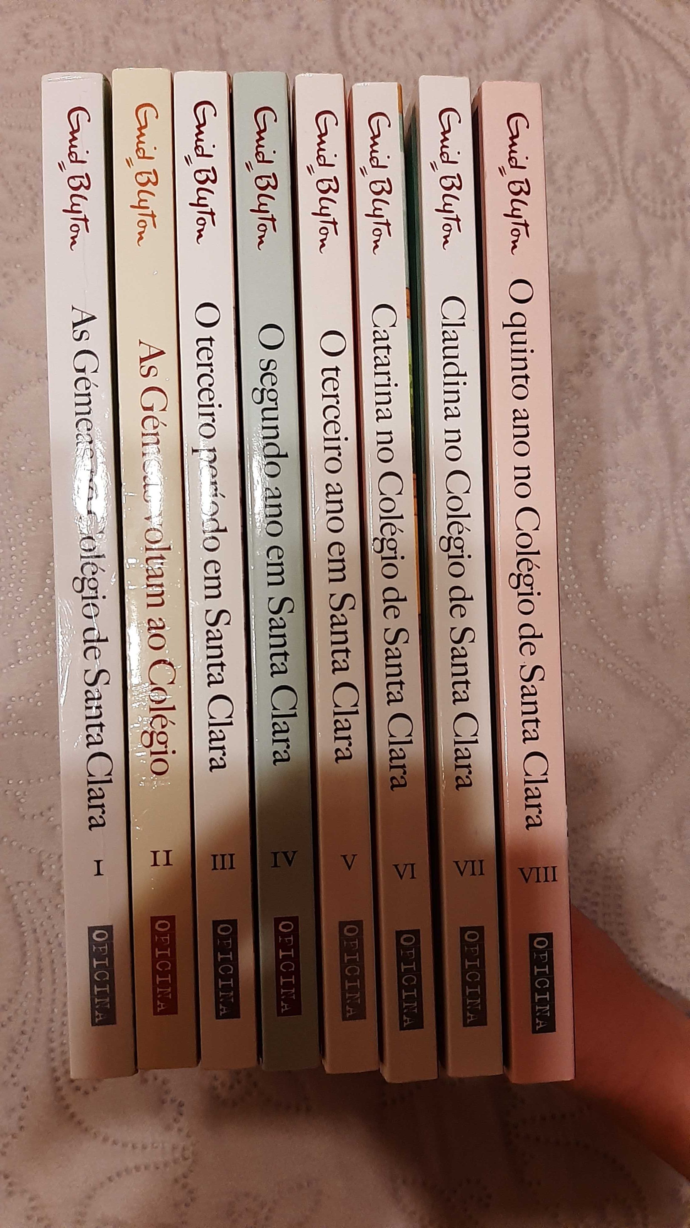 Livros AS GÉMEAS de Enid Blyton e Sara Rodi (n.º 6 não disponível)