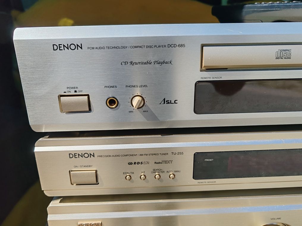 Zestaw Denon wzmacniacz PMA-1055R,tuner, odtwarzacz CD gold silver