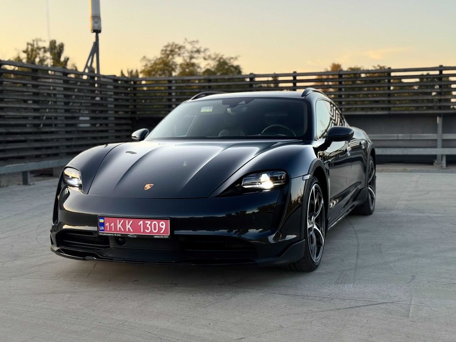 Porsche Taycan  Turismo 2022