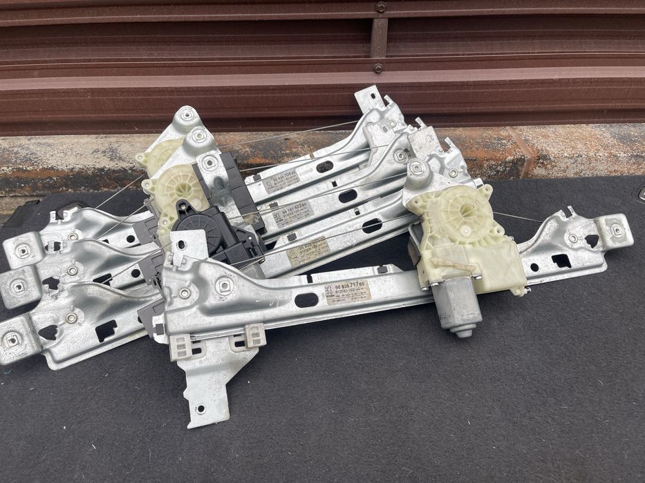 Склопідйомник передній Пежо 3008 5008 Плата склопідйомника Пежо 3008