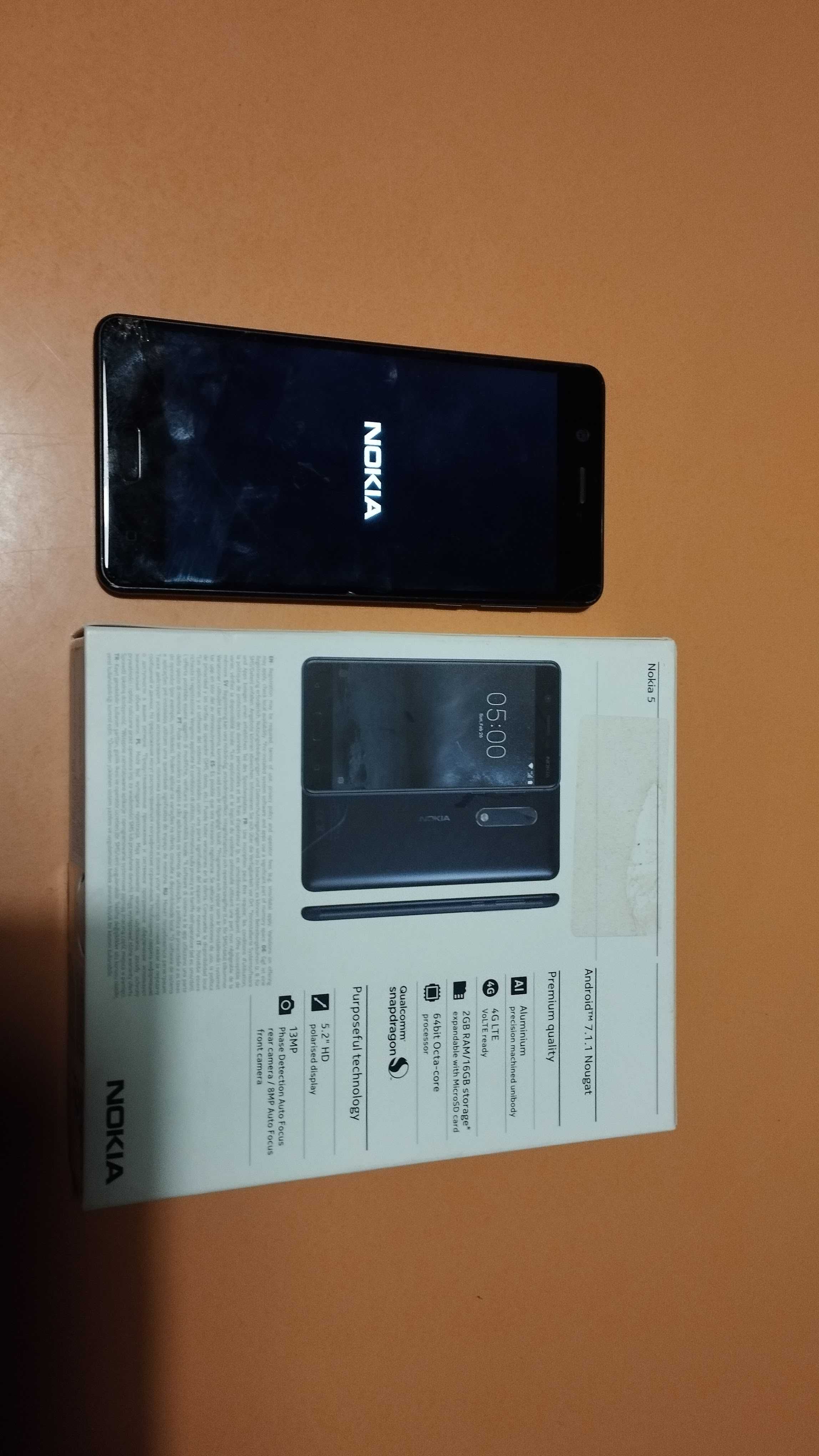 Nokia 5 Preto com Ecrã Rachado, mas em Perfeito Funcionamento!