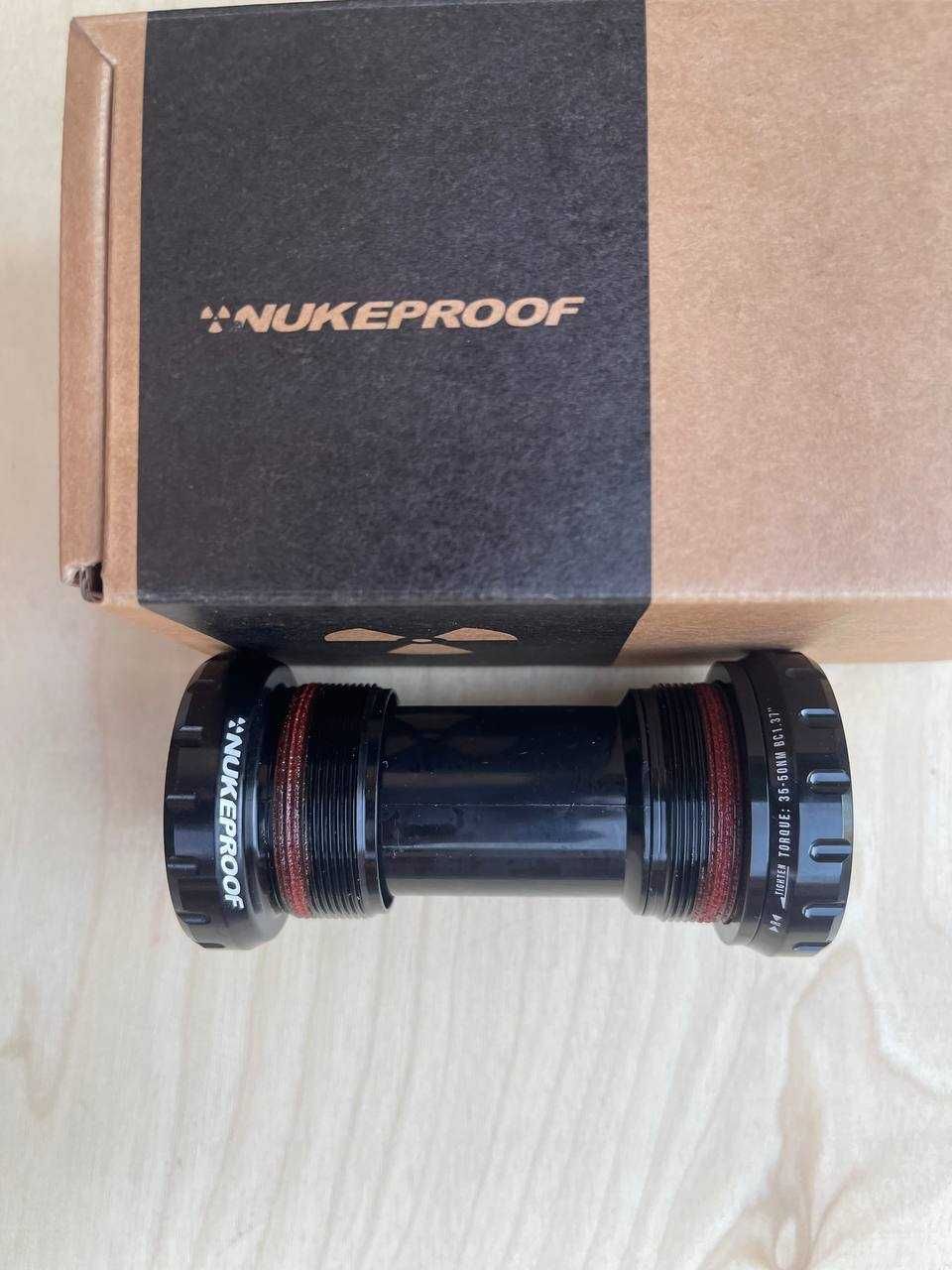 Каретка Shimano Nukeproof Neutron Hollowtech  2 (BSA 68/73 83mm)