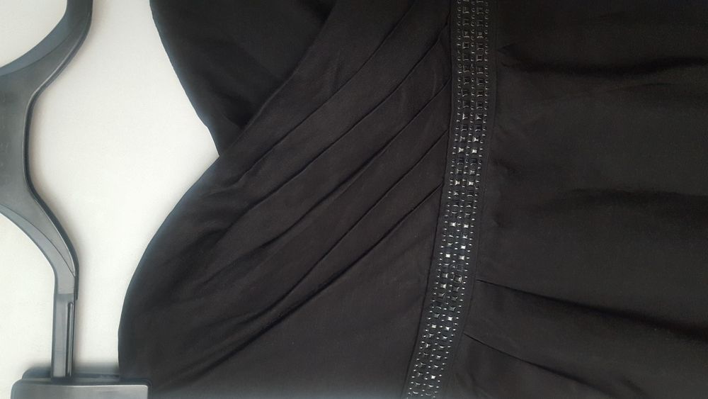 Sukienka mała czarna RESERVED