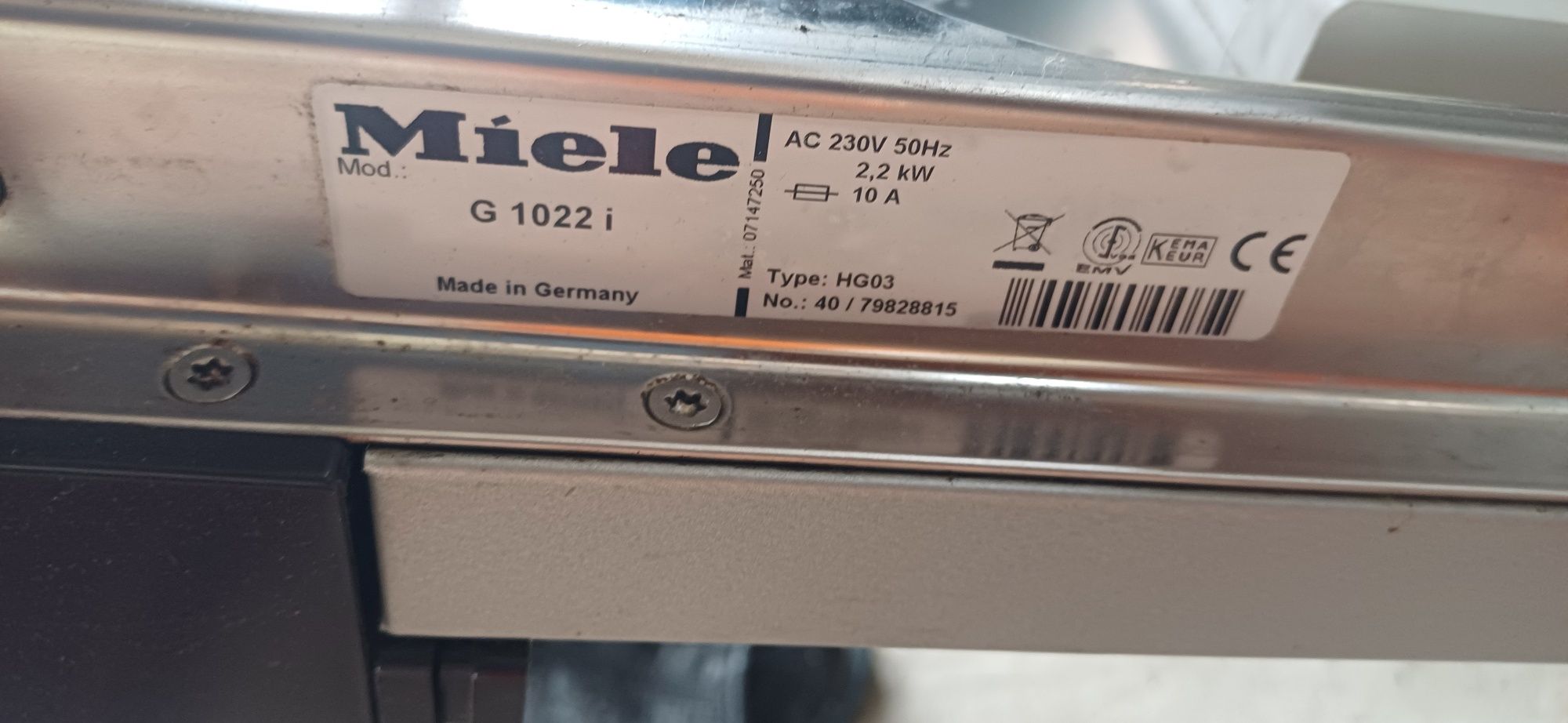 Посудомийна машина MIELE