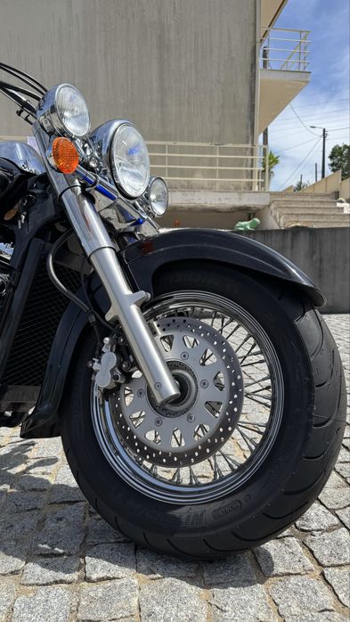 Suzuki intruder velusia 800