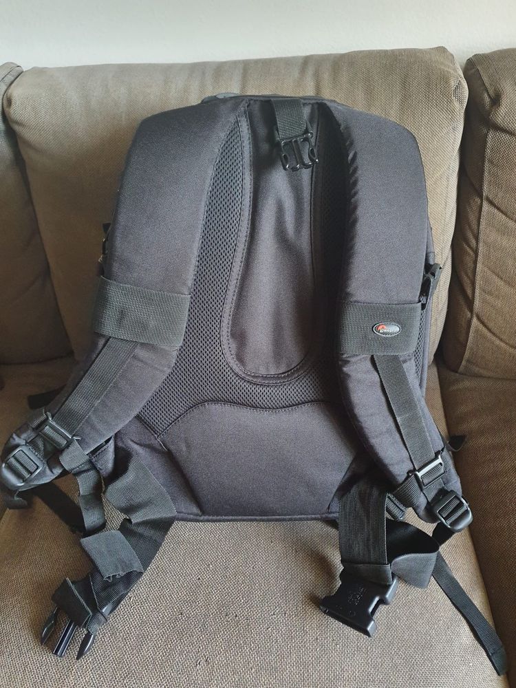 Mochila Lowepro CompuTrekker AW