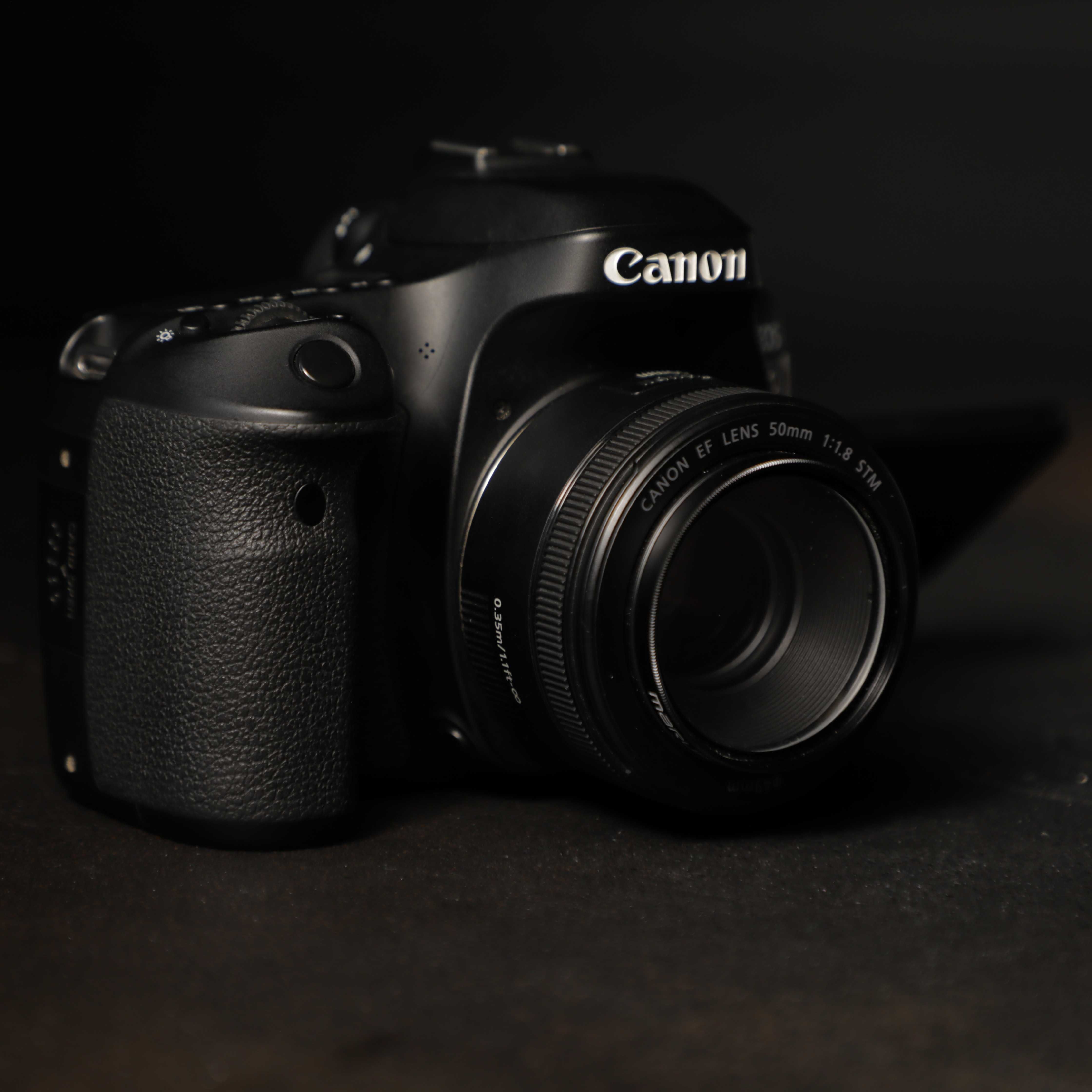 Фотоапарат дзеркальний Canon EOS 80D