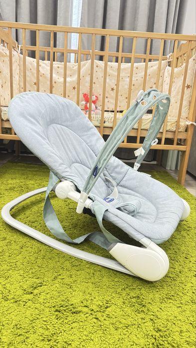 Крісло-гойдалка шезлонг Chicco Hoopla