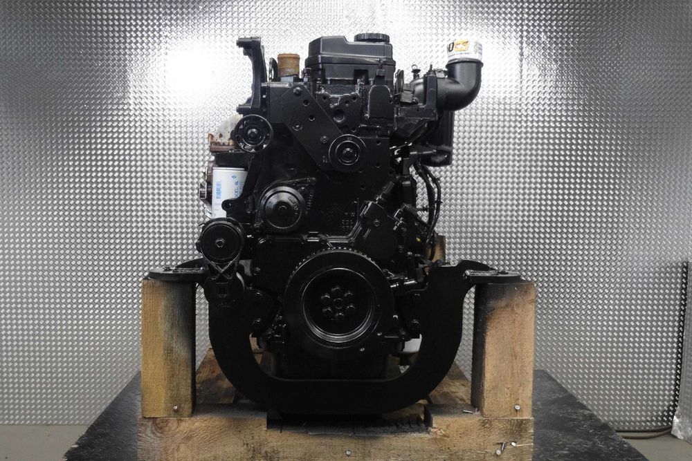 Silnik spalinowy - Cummins QSB6.7