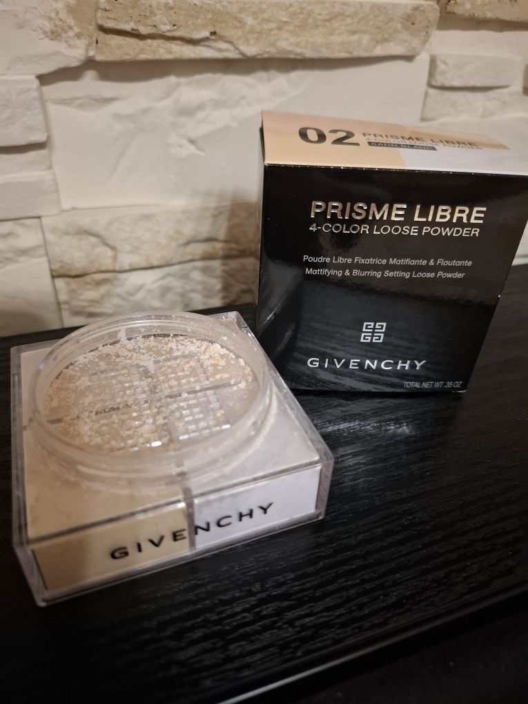 Prisme Libre Loose Powder -  puder sypki do twarzy, 02 Satin Blanc