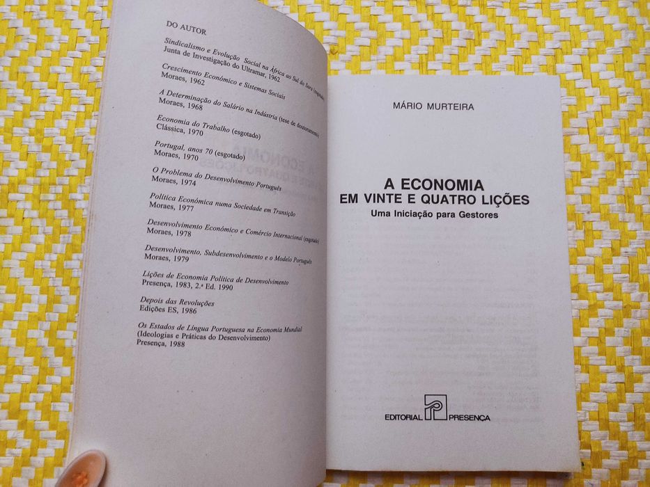 A ECONOMIA EM 24 LIÇÕES – Uma Iniciação Para Gestore
 Mário Murteira