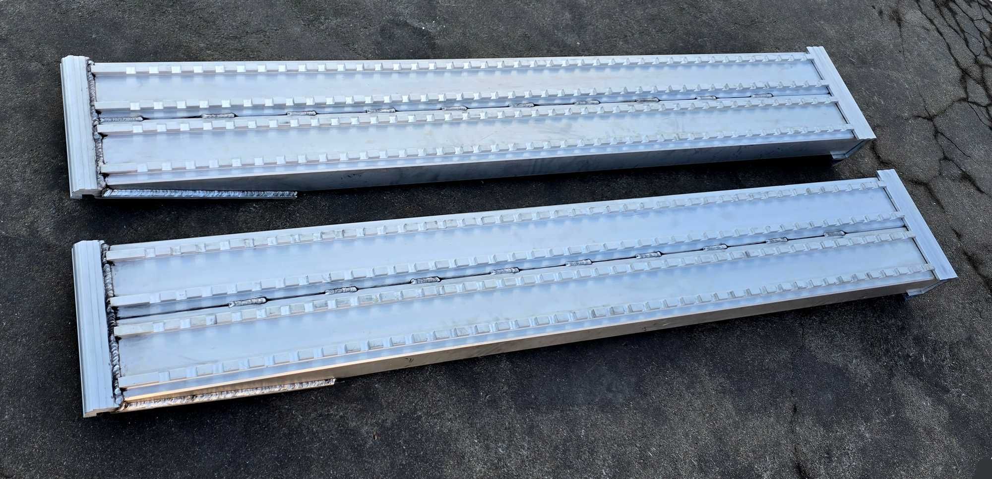 Najazdy aluminiowe PROFESSIONAL 2800x300x120mm mocowanie dolne 9,6 t.
