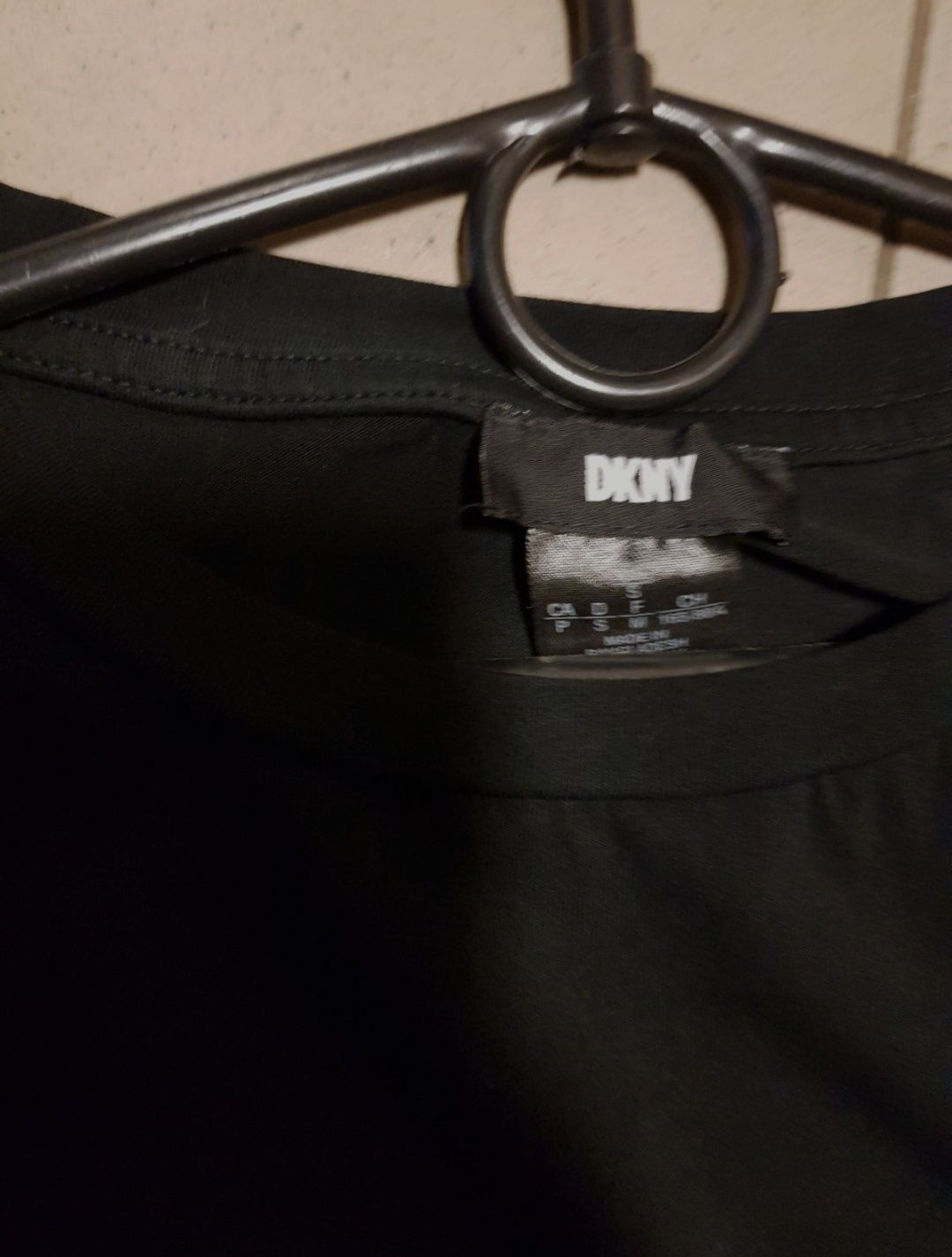 Продам платье DKNY