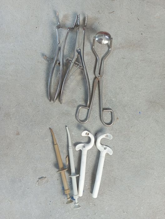 Інструменти стоматологічні ,медичні та зуботехнісні  бу.
