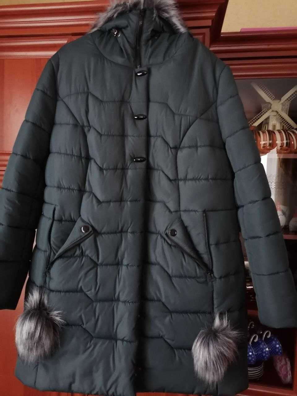 Куртка женская 56 размер с капюшоном зимняя