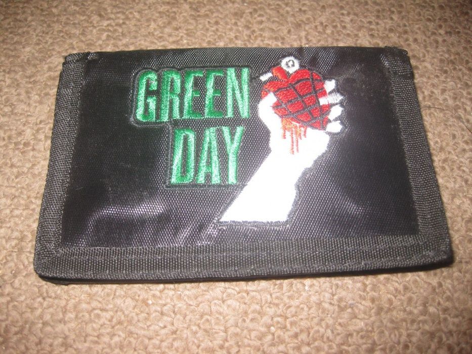 2 Carteiras Novas dos Guns n`Roses e Green Day