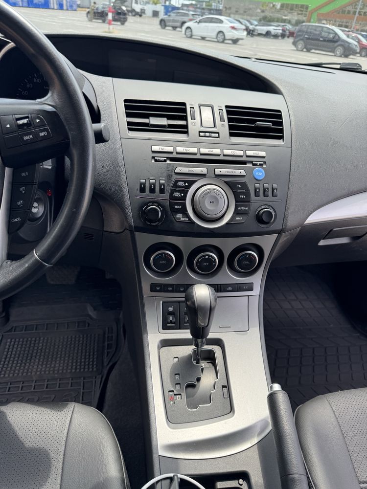 Mazda 3 1.6 автомат Официал/Идеал