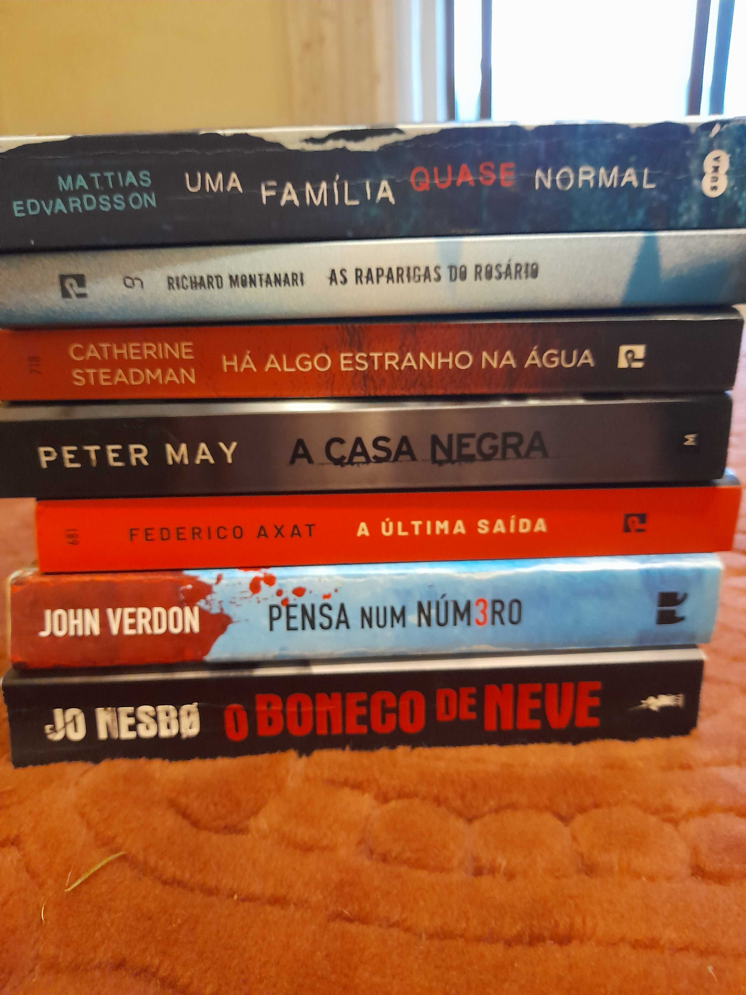 Livros de vários escritores com portes incluídos