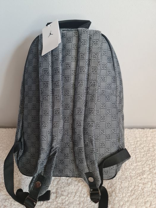 Jordan plecak sportowy jak i elegancki