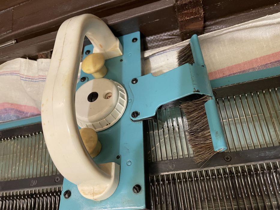 Продам вязальну машину Северянкс