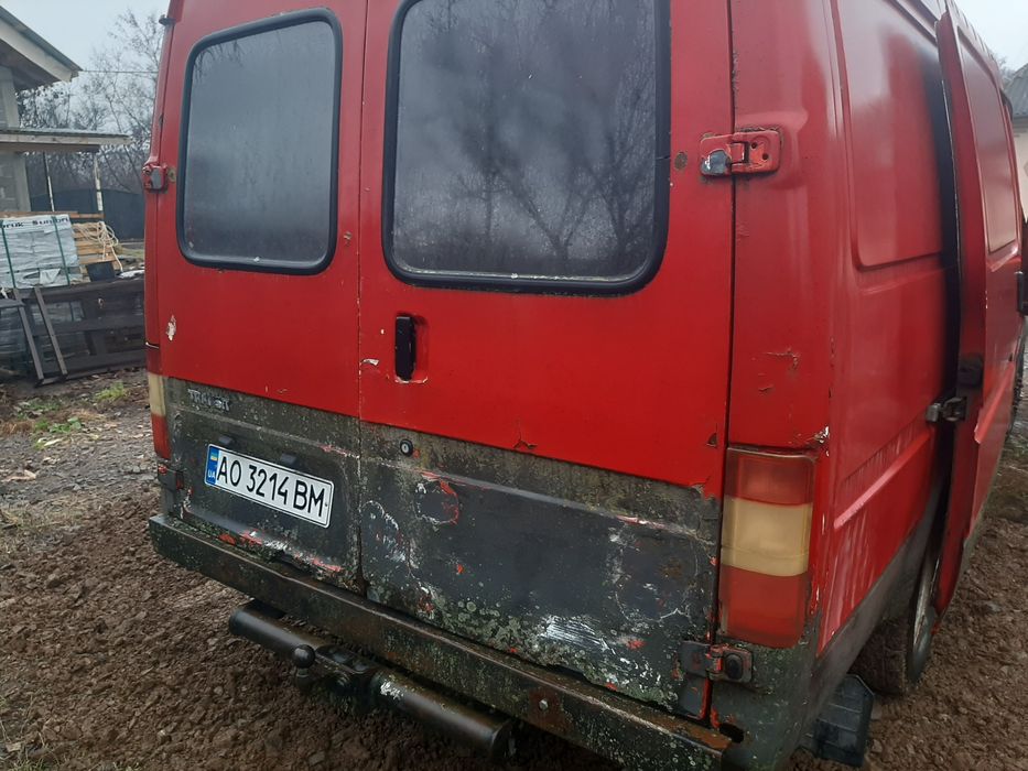 Форд транзит 2.0  бензин