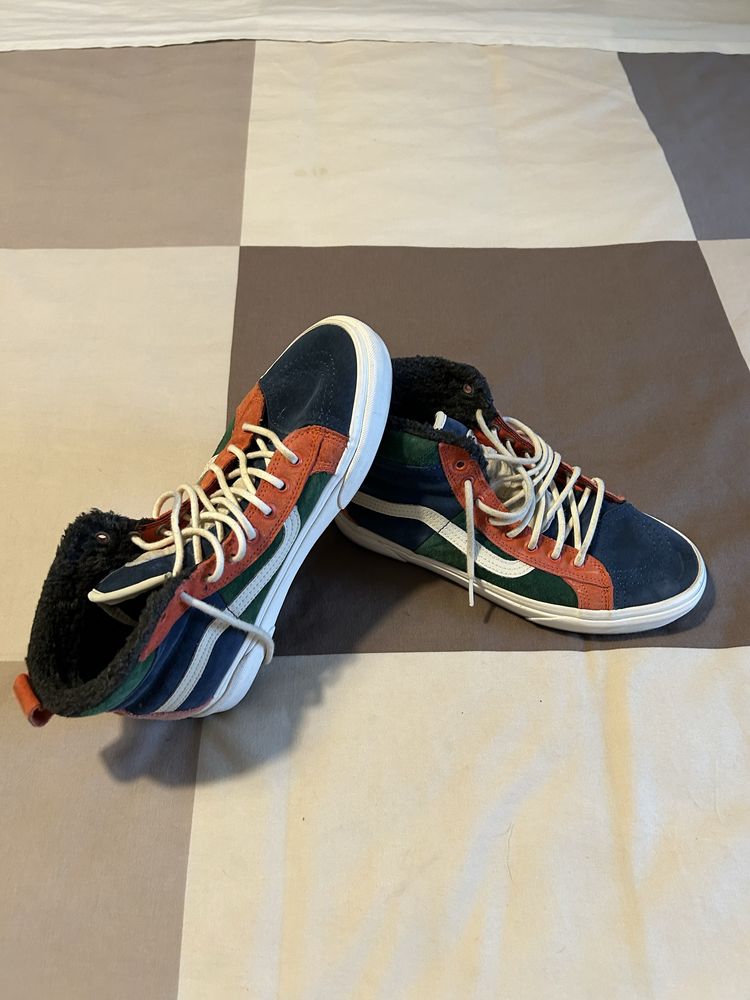 Tenis VANS com pelo - bota