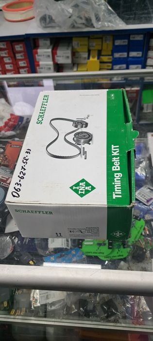 Комплект грм,помпа ,колодки на пассат б 5+