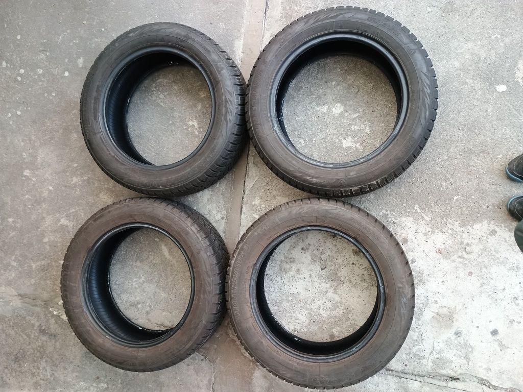 Komplet 4 opony Winterhawk 3 zimowe 205/55/R16 używane