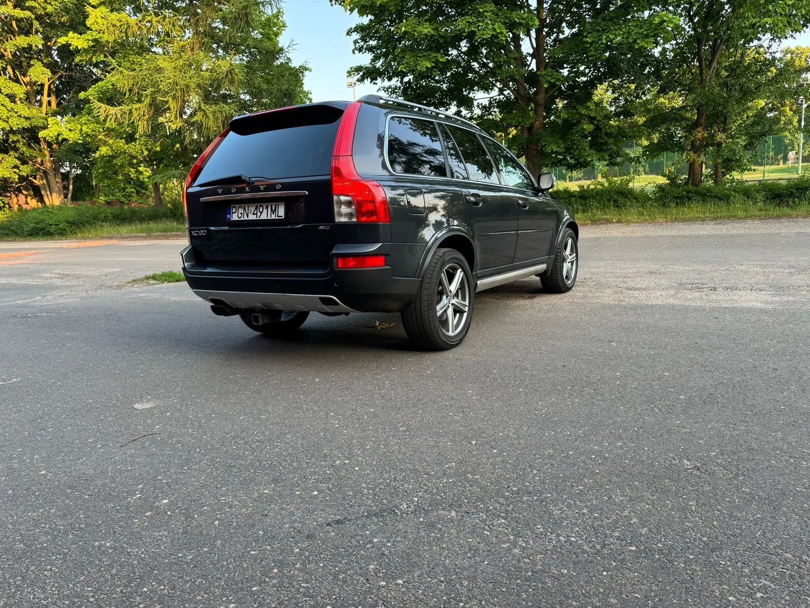 Volvo XC 90 Volvo XC90 R-Design 3.2 Benzyna 243KM Bezwypadkowy