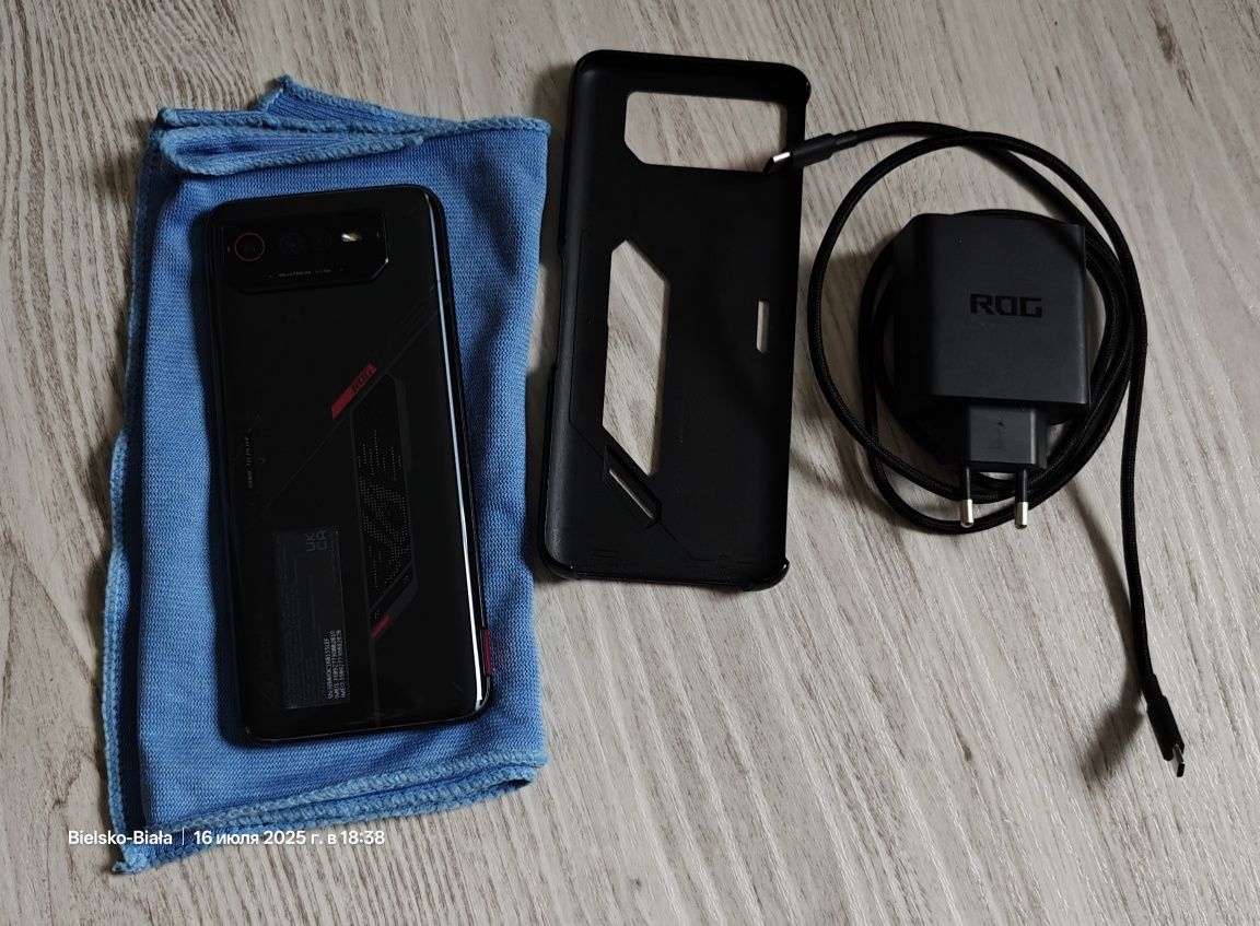 Smartfon Asus ROG Phone 6, 16/512