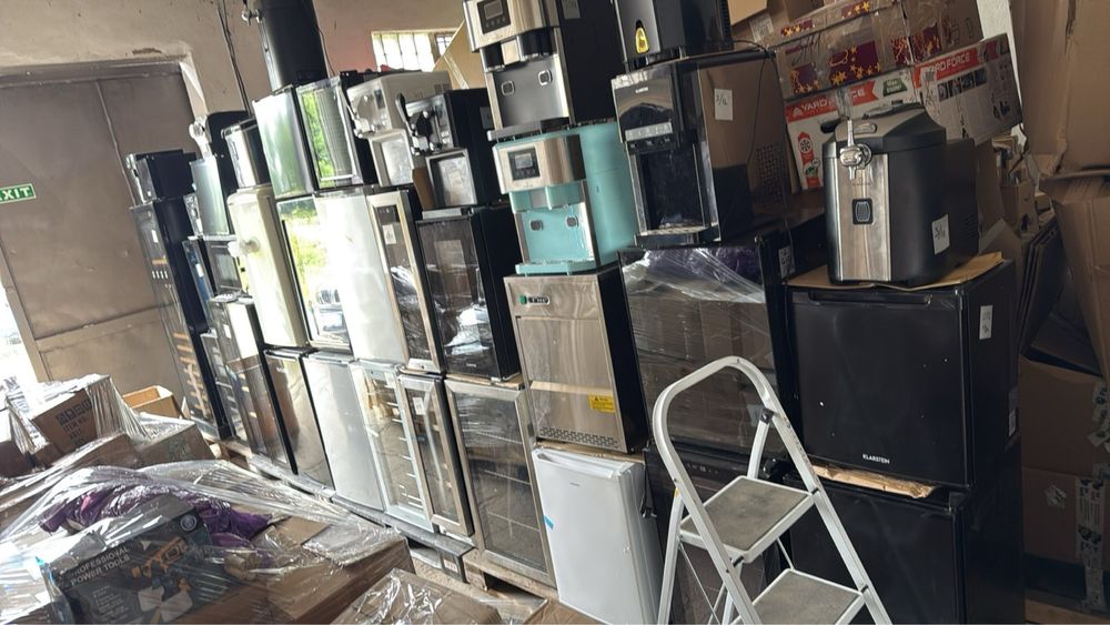 Міні холодильники, морозилки, холодильники для напоїв