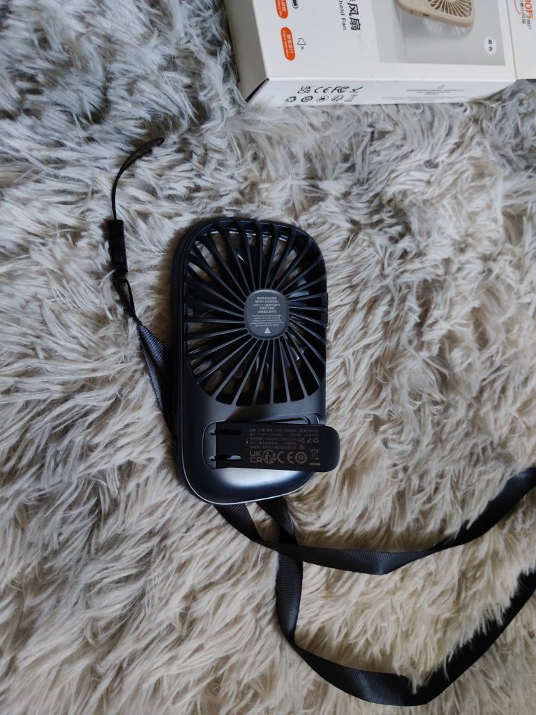 Wiatrak przenośny na USB