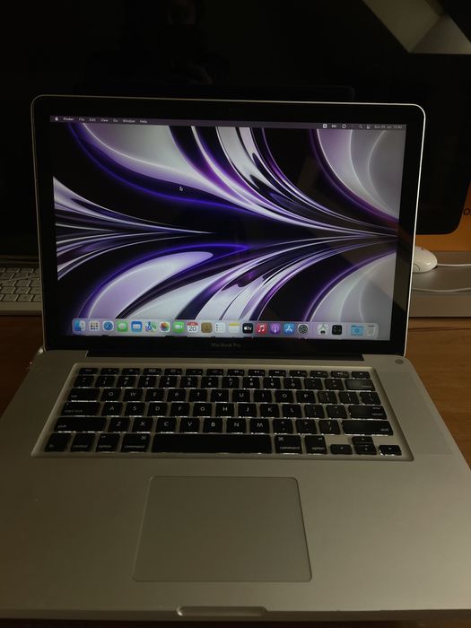 Macbook Pro 15 cali !!! Monterey