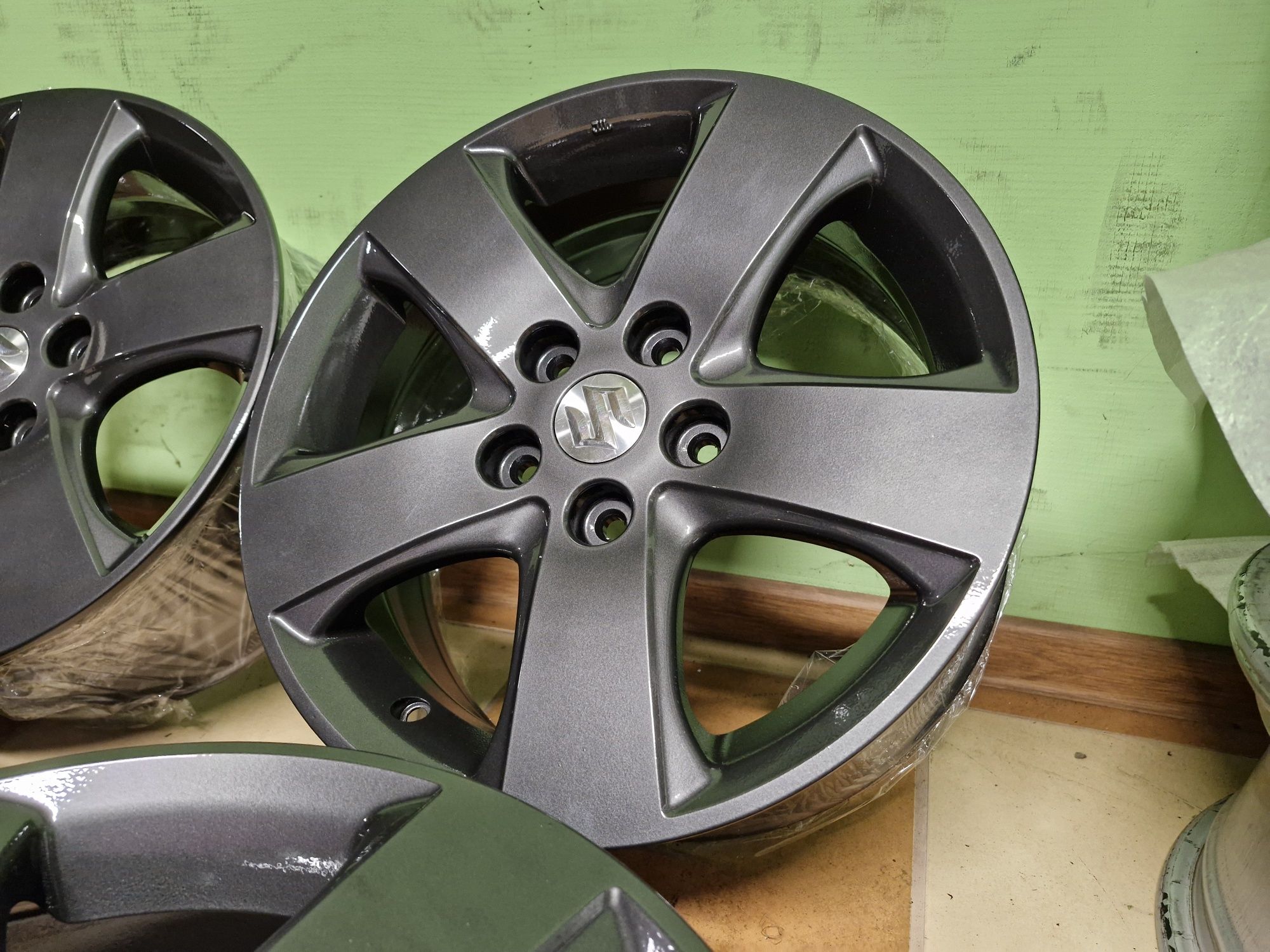 Felgi aluminiowe Oryginalne Suzuki 16" 5x114,3 Grafitowe