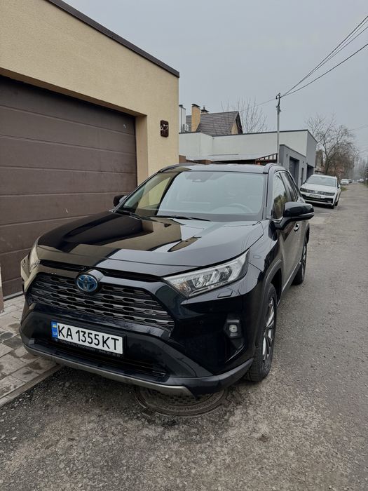 RAV 4 Hybrid 2023р від вдасника. Офіційний. Рік гарантії