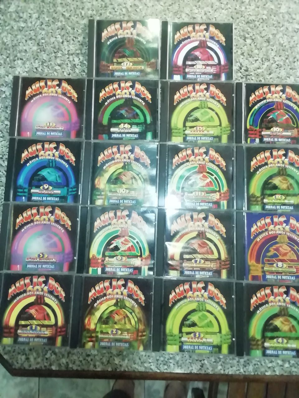 CD'S de músicas.