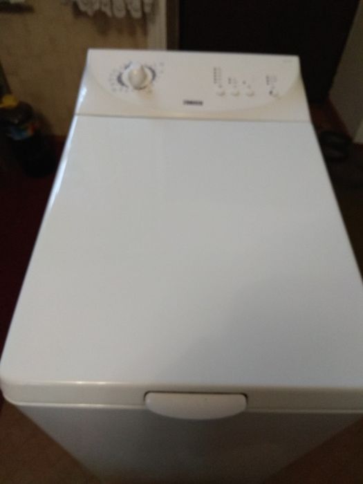 Пральна машина вертикальна Занусси