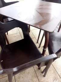 Esplanada em resina 5 mesas 20 cadeiras