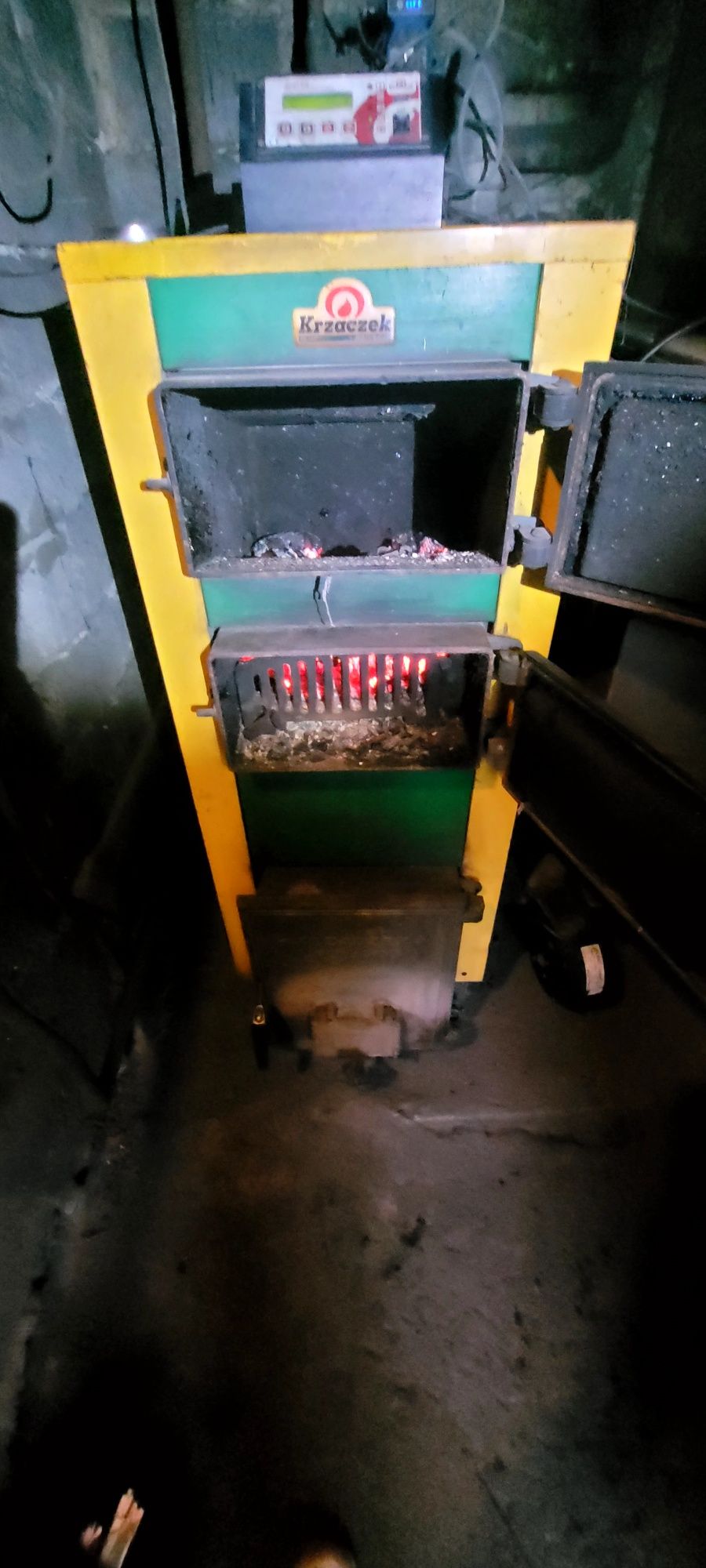 Sprzedam piec CO . Krzaczek 25 kW