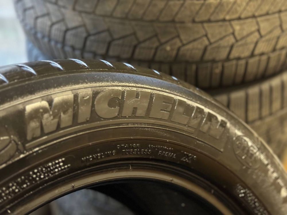 255/55/19 Michelin