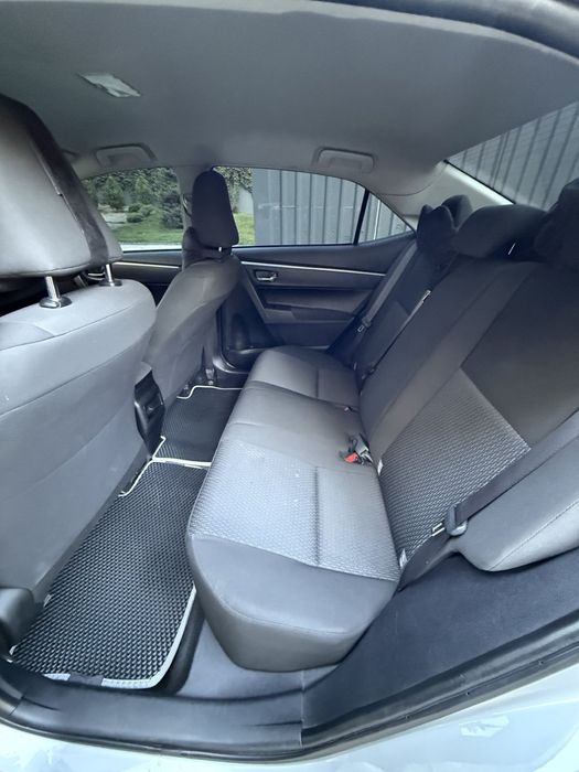 Тойота корола 1.6 автомат