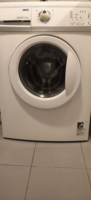 Máquina lavar roupa