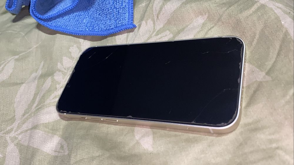 iPhone 13 128gb biały