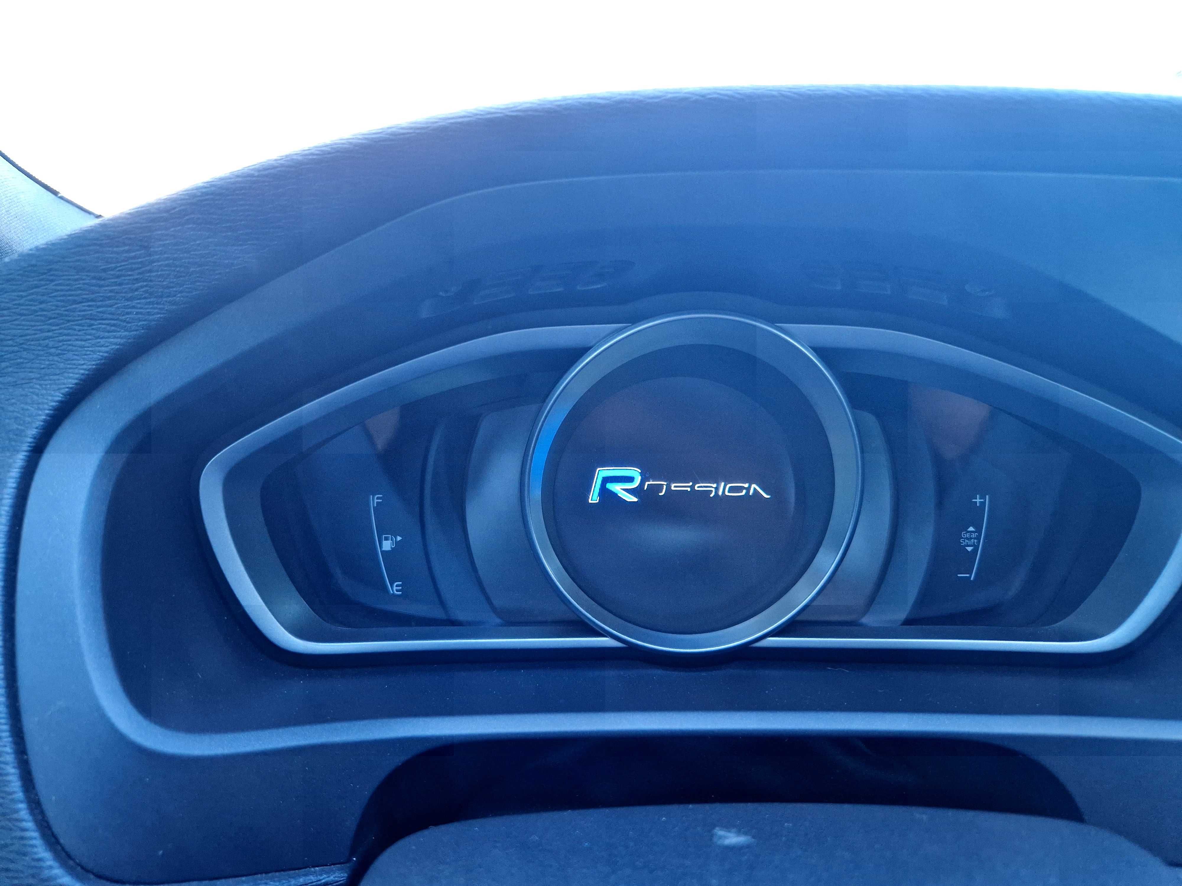 Volvo V40 R- Design 2.0 D2
