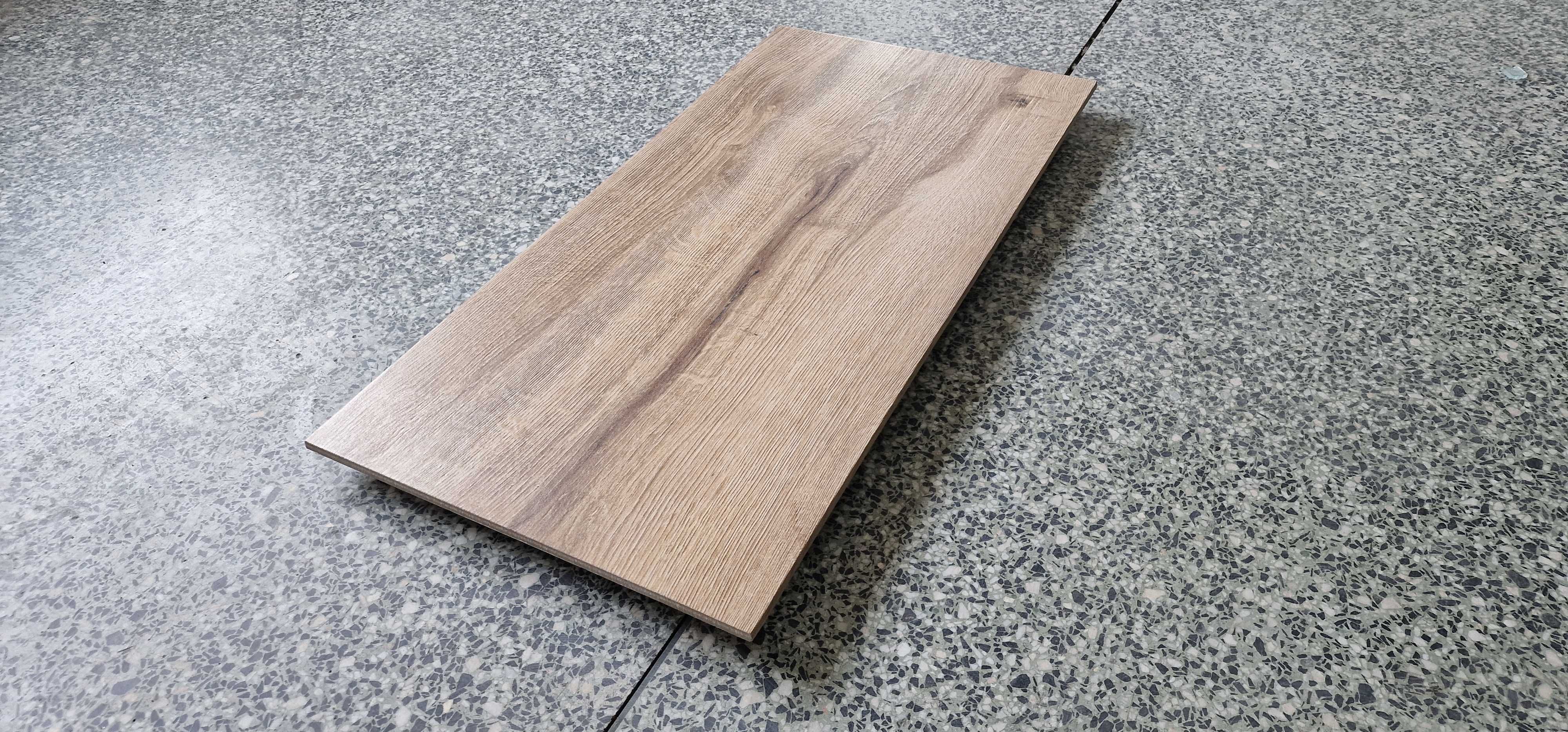 Płytka drewnopodobna brązowa gresowa sgr122 30x60 gat II